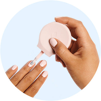 hand easily painting gel on nails